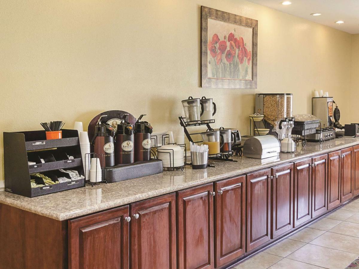 La Quinta By Wyndham Mobile Satsuma / Saraland Hotell Eksteriør bilde